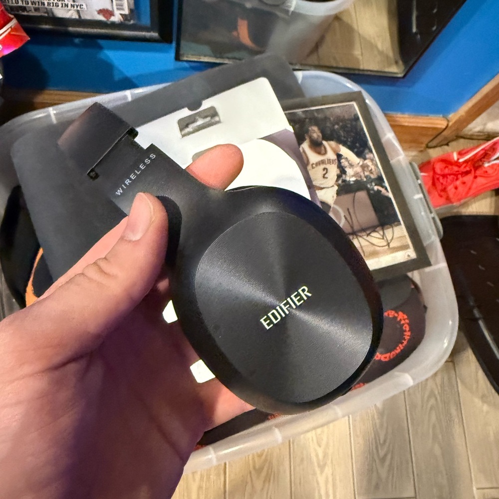 Edified wireless headphones